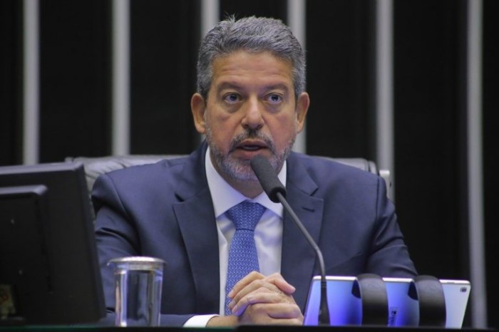 Lira reúne líderes nesta segunda para discutir taxação de lucros da Petrobras