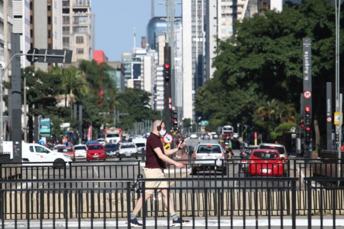 Covid-19: Brasil tem 28,6 mil novos casos e 72 óbitos em 24 horas