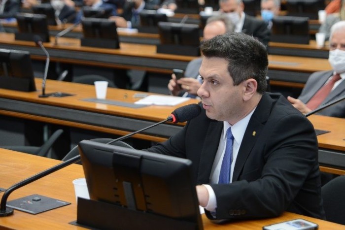 Comissão de Orçamento debate transferências especiais por emendas de bancada