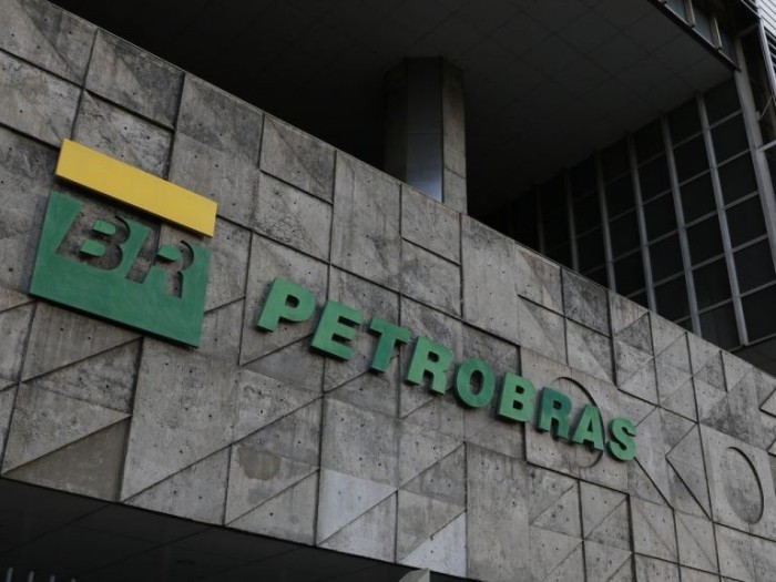 Deputados do PT argumentam que a opinião pública é contra privatizar a Petrobras - (Foto: Fernando Frazão/Agência Brasil)