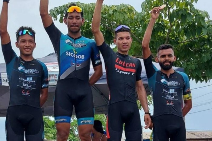 Ciclistas participam do Campeonato Brasileiro de Estrada 