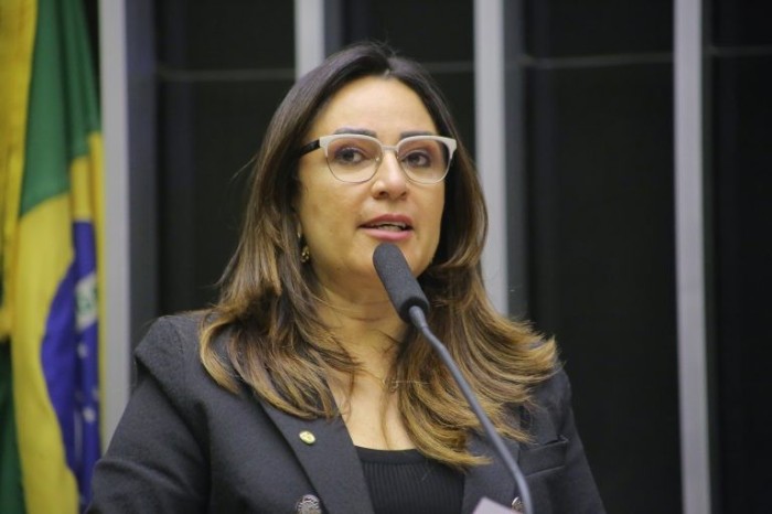 Comissão aprova reserva de vagas para pessoas com transtorno do espectro autista em estacionamentos