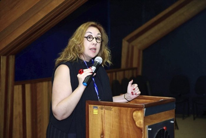 Erika Maria Parlato de Oliveira, fonoaudióloga e professora da Universidade Paris VII - (Foto: Antonio Scarpinetti/Unicamp)