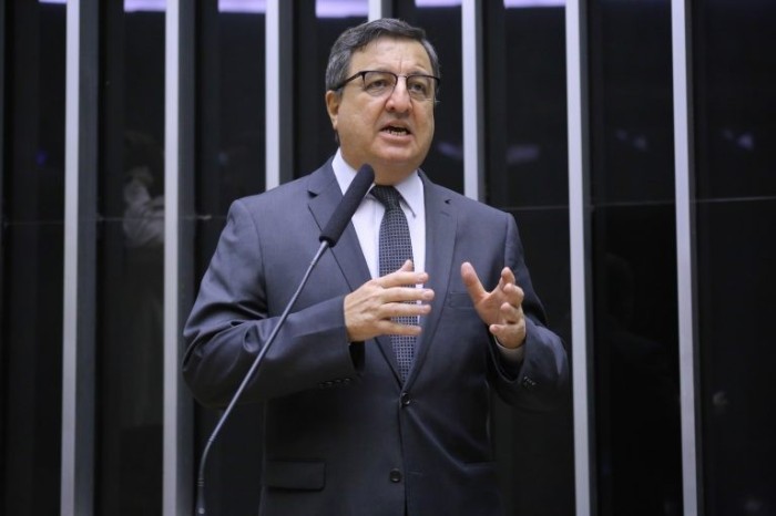 Relator afirma que vai manter o mesmo do texto do Senado para a PEC do Estado de Emergência
