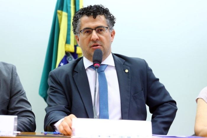 Oposição recusa acordo de procedimento sobre votação de PEC do Estado de Emergência