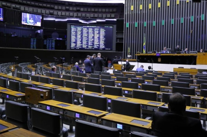 Câmara aprova projeto que cria a Lei Geral do Esporte