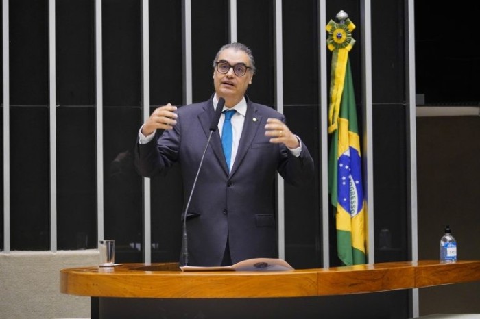 O relator do projeto, Lafayette de Andrada - (Foto: Pablo Valadares/Câmara dos Deputados)