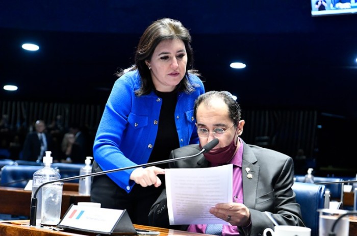 Senadores condenam crimes sexuais em ambiente hospitalar