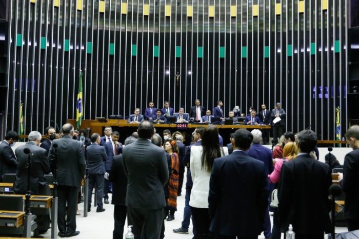 Aprovada urgência para projeto que permite usar FGTS para comprar mais de um imóvel