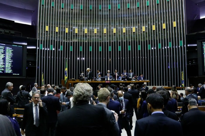 PEC do Estado de Emergência aguarda promulgação