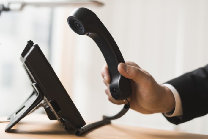 Desempregados não pagarão multa fidelidade de telefone, TV e internet. / Créditos: Freepik