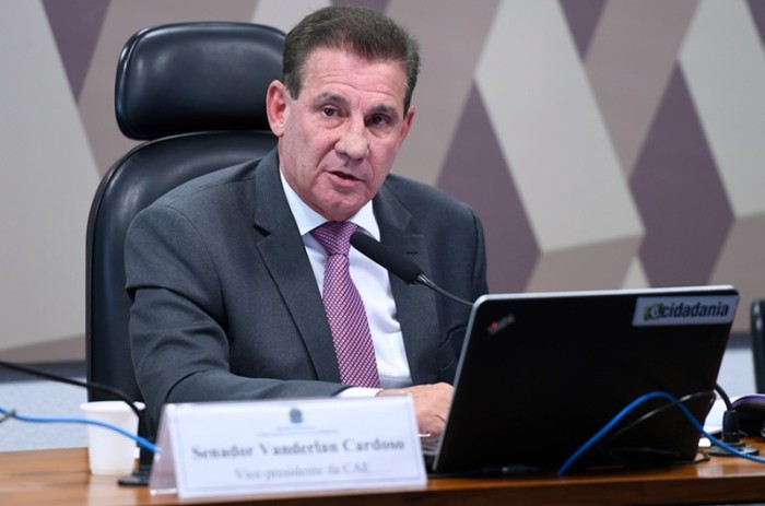 Projeto reduz tributação de transporte autônomo de passageiros