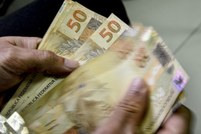Transferências cambiais para exterior terão redução de IOF