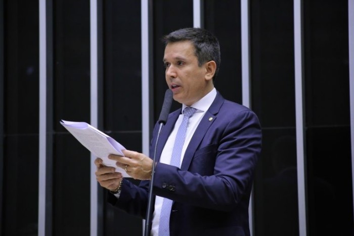 Proposta dispensa pedido médico para exames laboratoriais no caso de aprovado em concurso público