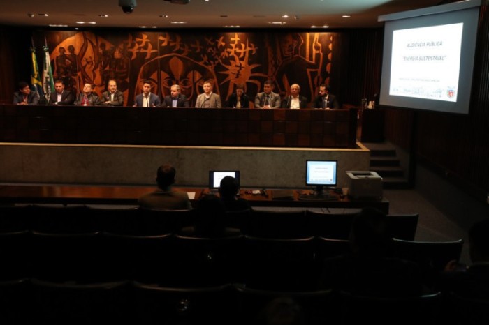 Audiência pública debateu a importância das políticas públicas de incentivo às energias renováveis. / Créditos: Orlando Kissner/Alep