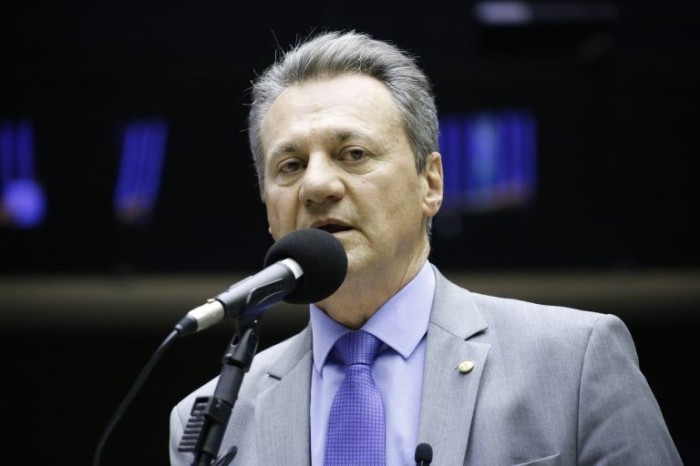 Câmara aprova projeto que cria loterias para financiar saúde e turismo; acompanhe