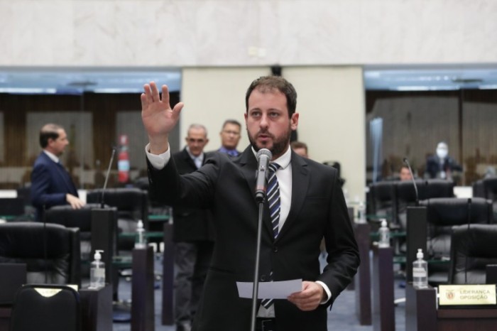 Natan Sperafico assume mandato de deputado na Assembleia Legislativa. / Créditos: Dálie Felberg/Alep