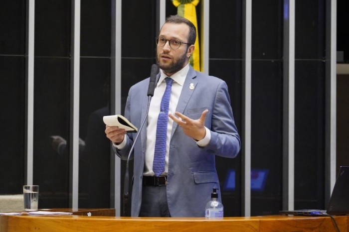 O autor da proposta, deputado Filipe Barros - (Foto: Pablo Valadares/Câmara dos Deputados)