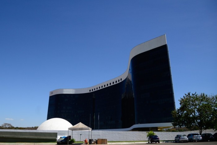 TSE multa campanha de Lula por propaganda eleitoral antecipada    