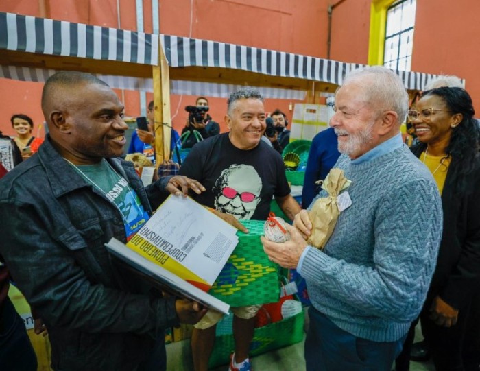 Lula diz que Estado precisa investir para diversificar a economia