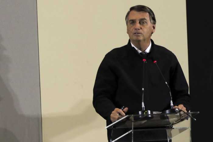 Bolsonaro promete recriar Ministério da Indústria se for reeleito