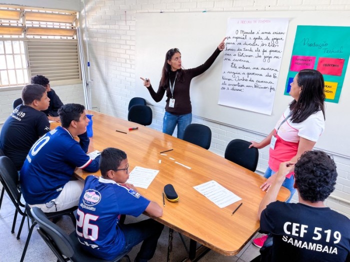 Dia dos Professores é comemorado neste sábado (15)