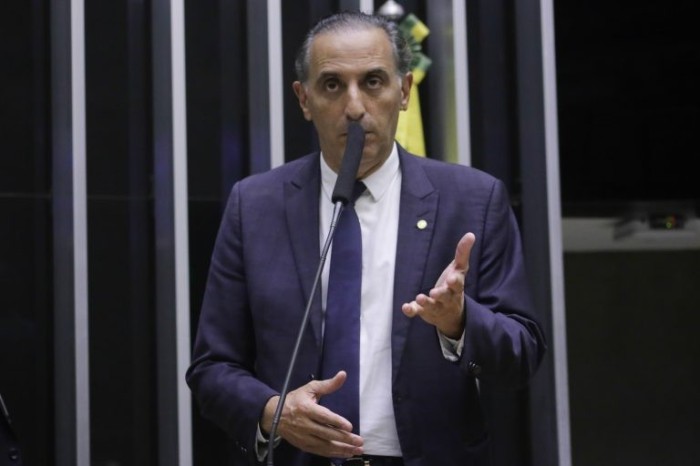 O relator Eduardo Cury recomendou a aprovação da proposta - (Foto: Paulo Sérgio/Câmara dos Deputados)