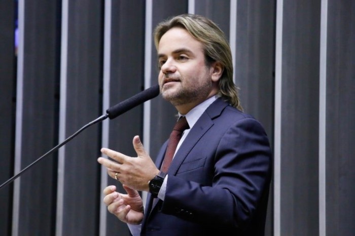 Deputado Eros Biondini, autor do projeto de lei - (Foto: Marina Ramos/Câmara dos Deputados)