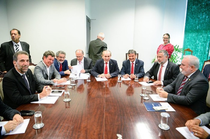 Vice-presidente eleito e coordenador da transição, Alckmin já havia se reunido com Marcelo Castro e outros parlamentares no dia 3 - Pedro França/Agência Senado