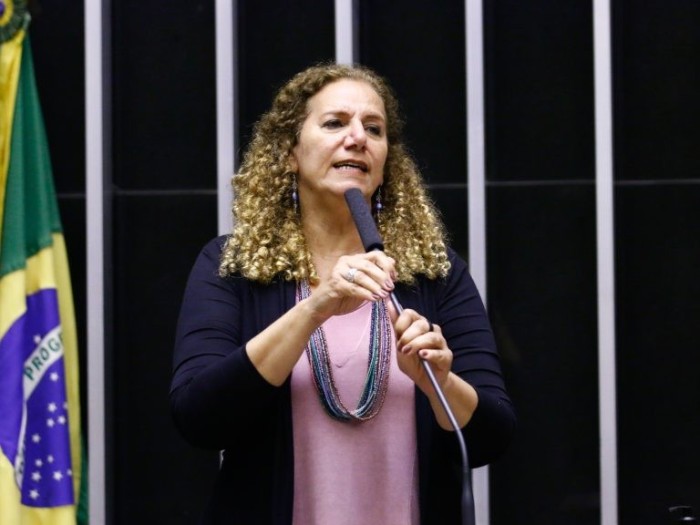 Jandira Feghali vai atuar para tentar derrubar a patente do medicamento - (Foto: Marina Ramos/ Câmara dos Deputados)