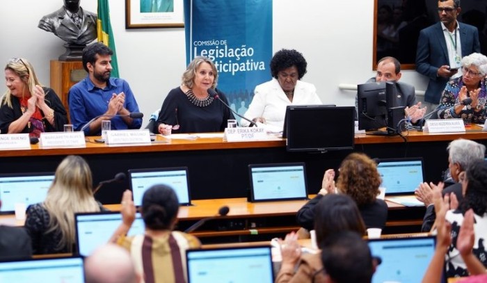 Comissão vai pedir a aprovação de PEC que garanta recursos para o Suas - (Foto: Pablo Valadares/ Câmara dos Deputados)