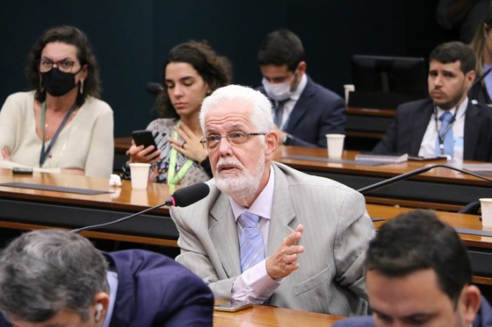 Jorge Solla recomendou a aprovação da proposta, com mudanças - (Foto: Wesley Amaral/Câmara dos Deputados)