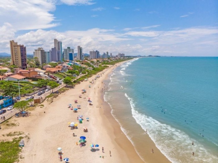 Praia de Balneário Piçarras, em Santa Catarina - (Foto: Portal Municipal de Turismo Balneário Piçarras)