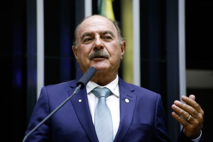 Calil: 20% das pessoas acima de 65 anos podem apresentar tremor essencial em algum momento da vida - (Foto: Elaine Menke/Câmara do Deputados)