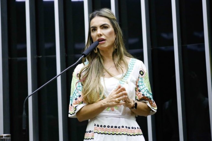 Paula Belmonte: é necessário abordar políticas que atendam necessidades das pessoas ostomizadas - (Foto: Elaine Menke/Câmara do Deputados)