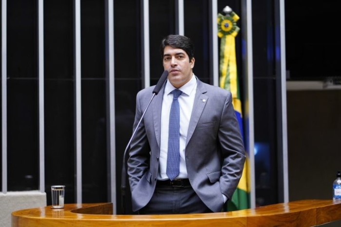 O relator Otto Alencar Filho recomendou a aprovação da proposta - (Foto: Pablo Valadares/Câmara dos Deputados)
