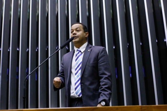 Delegado Pablo diz que medida não traria benefícios aos 11 clubes - (Foto: Elaine Menke/Câmara dos Deputados)