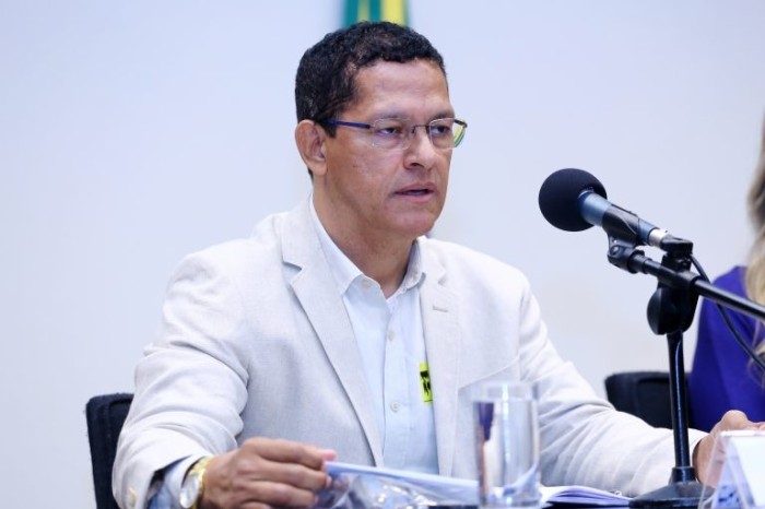 Paulo Estausia: trabalho intermitente não se aplica a caminhoneiros - (Foto: Vinícius Loures/ Câmara dos Deputados)