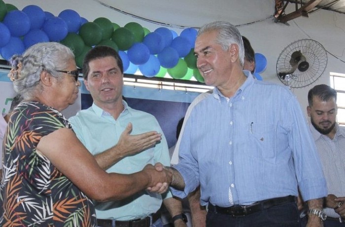 Realizando o sonho da casa própria, 144 famílias de Maracaju assinam contrato no programa Lote Urbanizado