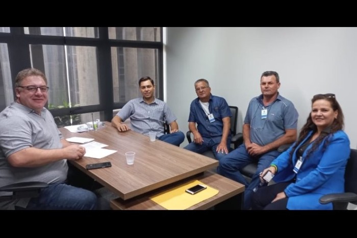 Neno Razuk solicita Van para transporte de atletas de Juti