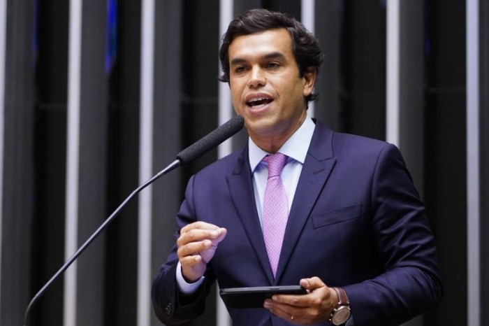 Beto Pereira: a isenção também valerá para as novas pequenas centrais hidrelétricas - (Foto: Pablo Valadares/Câmara dos Deputados)