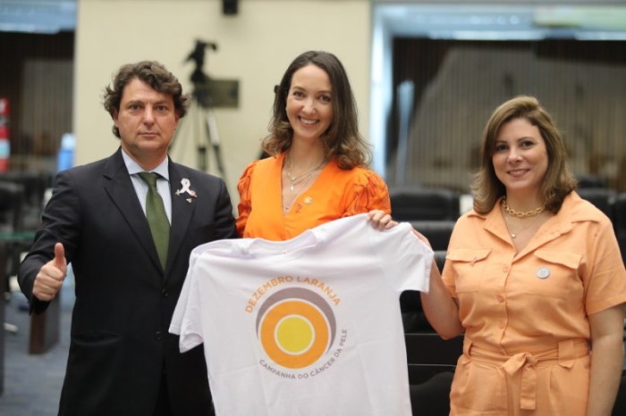 Não espere para sentir na pele é o lema da campanha Dezembro Laranja 2022. / Créditos: Orlando Kissner/Alep