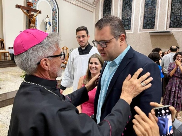 Alan Guedes participa da ordenação episcopal do padre Otair Nicoletti