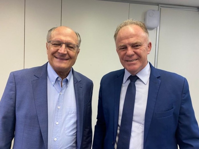 Governador Casagrande se reúne com vice-presidente eleito em Brasília