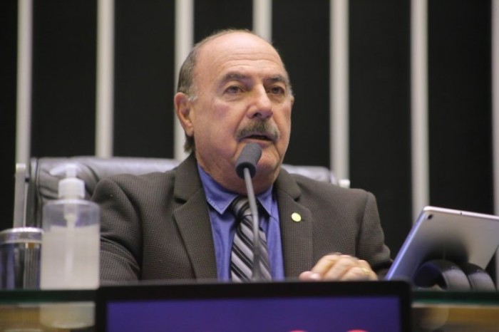 Dr. Zacharias Calil recomendou a aprovação da proposta - (Foto: Paulo Sérgio/Câmara dos Deputados)