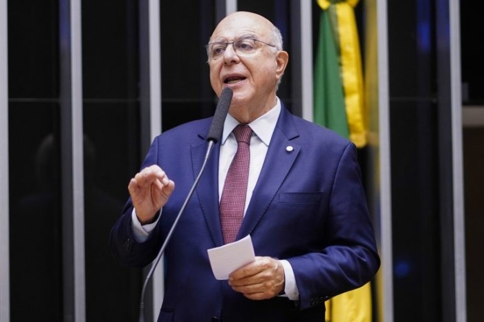 O relator, deputado Arnaldo Jardim - (Foto: Pablo Valadares/Câmara dos Deputados)