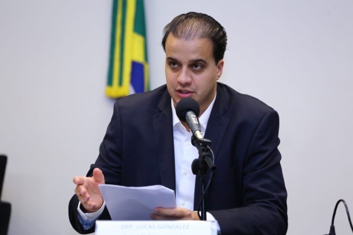 Deputado Lucas Gonzalez, relator do projeto de lei - (Foto: Vinícius Loures/ Câmara dos Deputados)