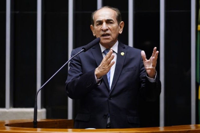 Relator Marcelo Castro, durante sessão do Congresso Nacional - (Foto: Pablo Valadares/Câmara dos Deputados)