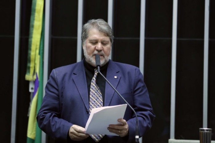 Renildo Calheiros leu parecer favorável ao projeto - (Foto: Bruno Spada/Câmara dos Deputados)
