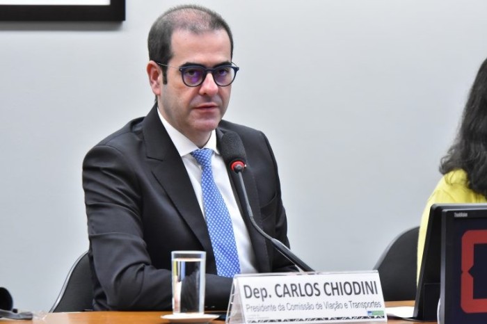 Carlos Chiodini recomendou a aprovação de substitutivo - (Foto: Reila Maria/Câmara dos Deputados)